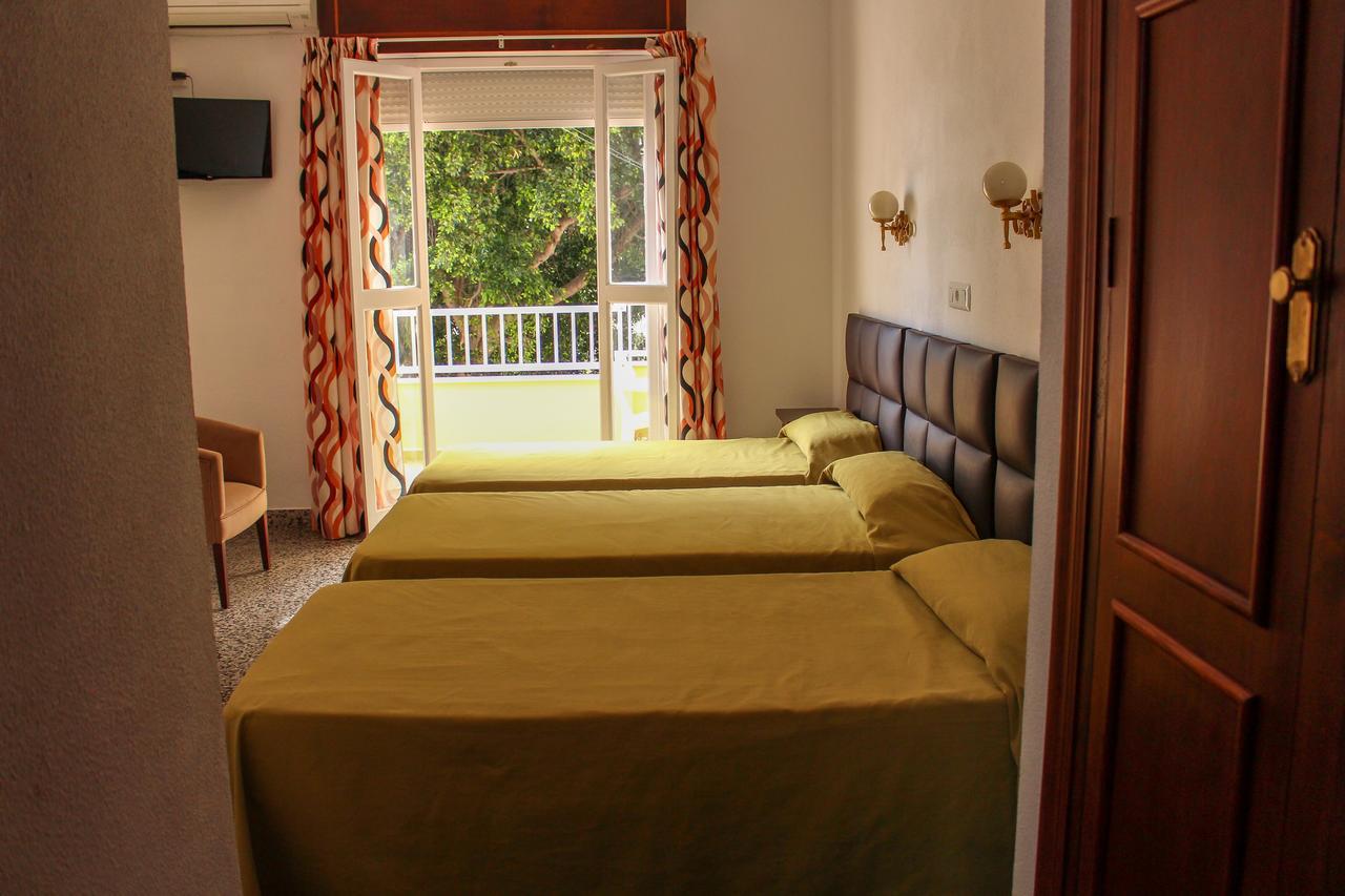 Hostal Esperanza 베나자라프 외부 사진